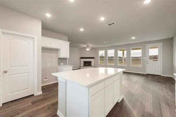 $434,700 | 1230 County Road 200, Valley View, TX 76272