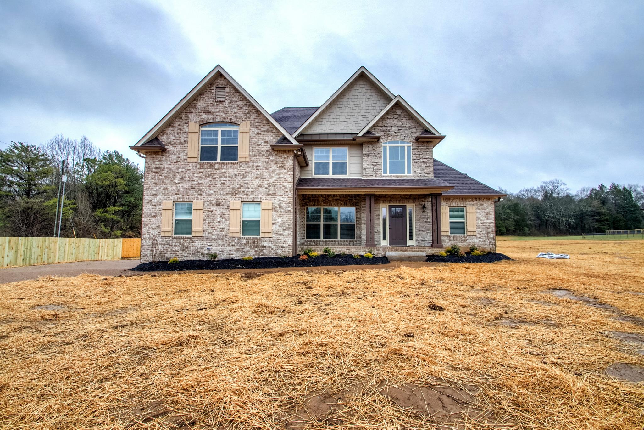 2305 Cairo Bend Road Lebanon, TN 37087 - Photo 1 of 30 a front view of a house with yard