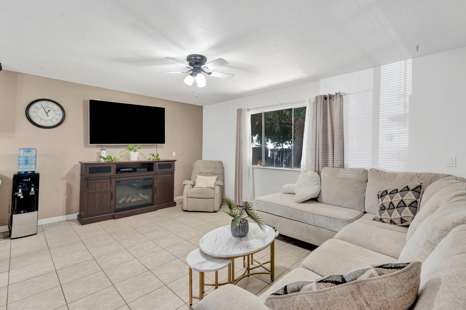 605 Stanley Street Exeter, CA 93221 - Photo 6 of 24 Gallery Image 6