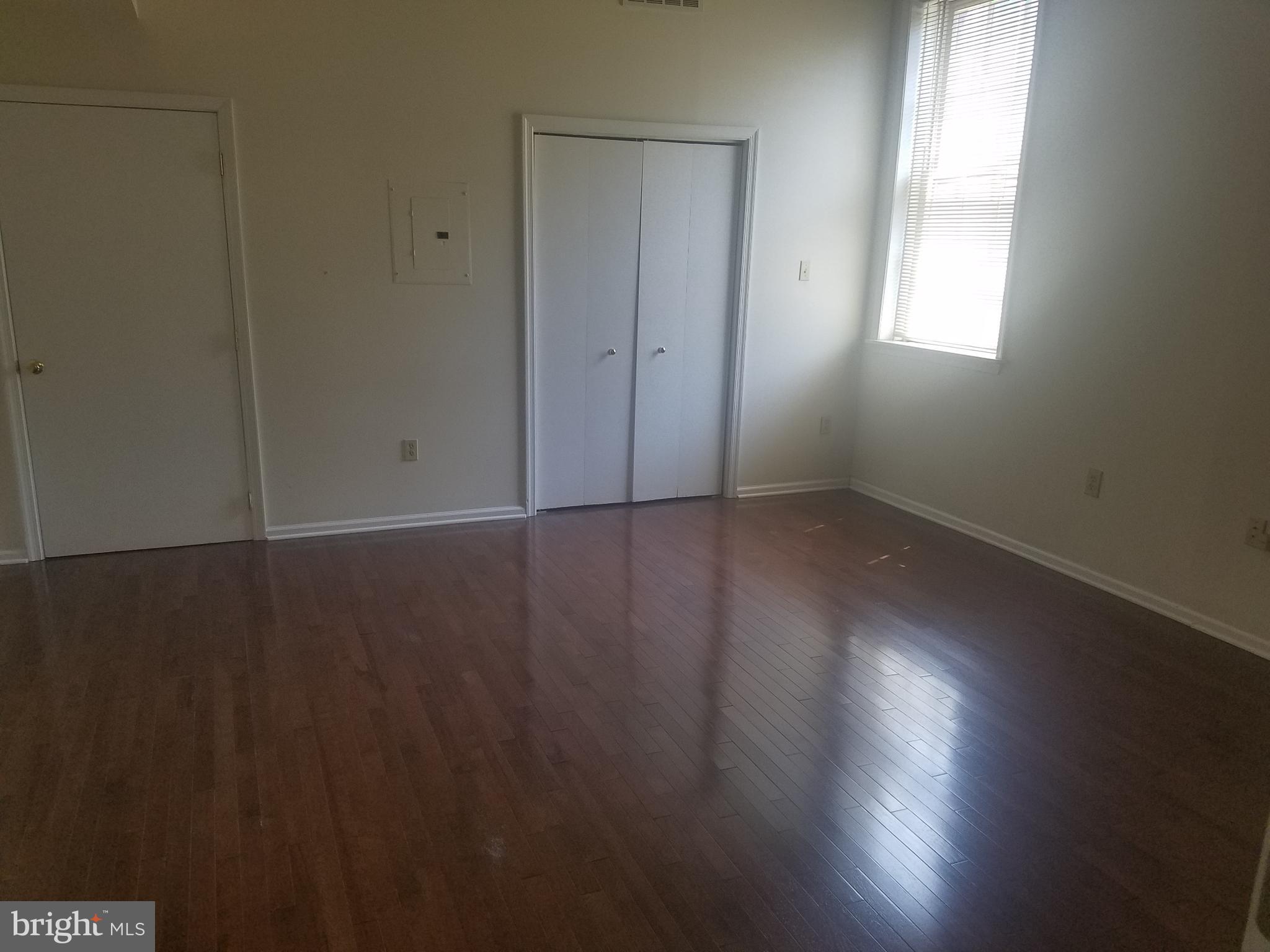147 North 3rd Street, Unit 1A Philadelphia, PA 19106 - Photo 4 of 7