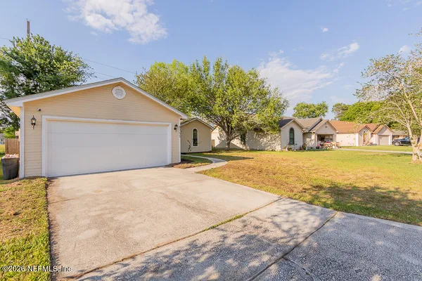 $2,350 | 8755 Huntington Woods Circle North, Jacksonville, FL 32244