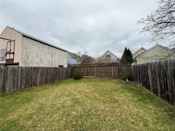 $179,900 | 114 Newfield Street, Buffalo, NY 14207