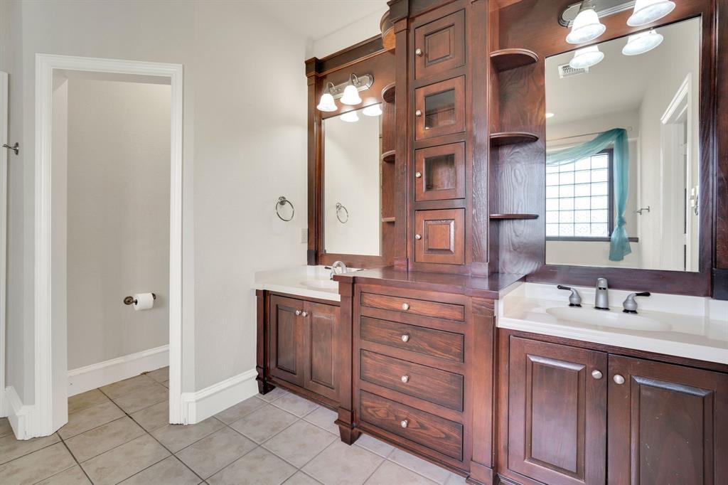241 Cody Road Ennis, TX 75119 - Photo 19 of 40