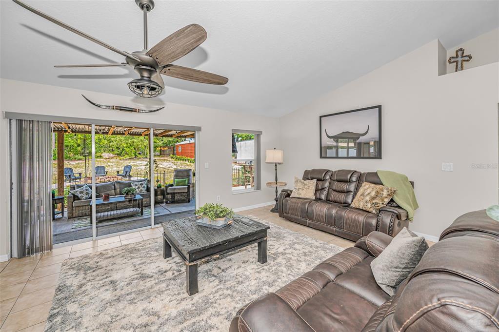12123 Fulmar Road Weeki Wachee, FL 34614 - Photo 8 of 81
