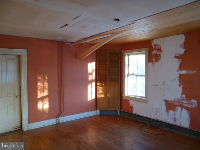 418 Pious Ridge Road Berkeley Springs, WV 25411 - Photo 13 of 22 Interior (General)