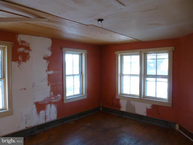 418 Pious Ridge Road Berkeley Springs, WV 25411 - Photo 14 of 22 Interior (General)