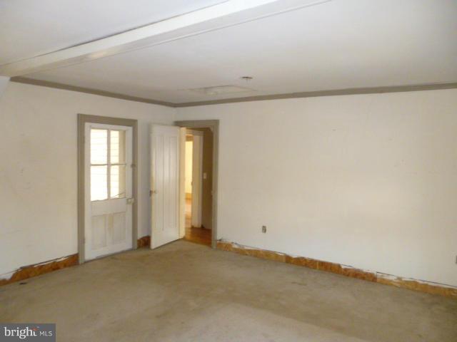 418 Pious Ridge Road Berkeley Springs, WV 25411 - Photo 19 of 22 Living Room
