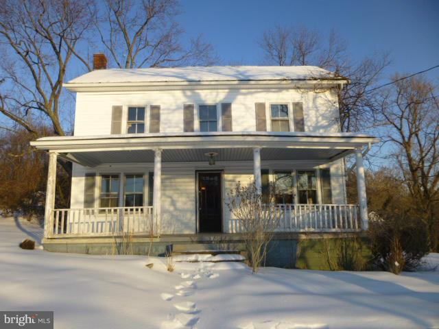 418 Pious Ridge Road Berkeley Springs, WV 25411 - Photo 3 of 22 Exterior (Front)