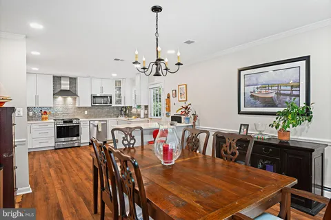 $1,100,000 | 6914 Chelsea Road, McLean, VA 22101