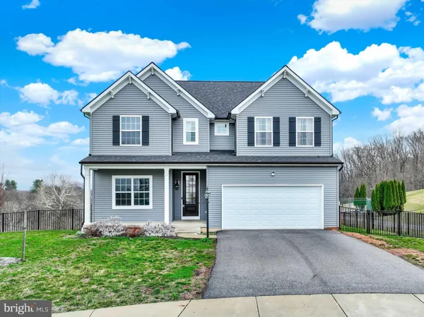 $499,900 | 105 Blaine Drive, Manchester, PA 17345