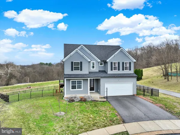 $499,900 | 105 Blaine Drive, Manchester, PA 17345