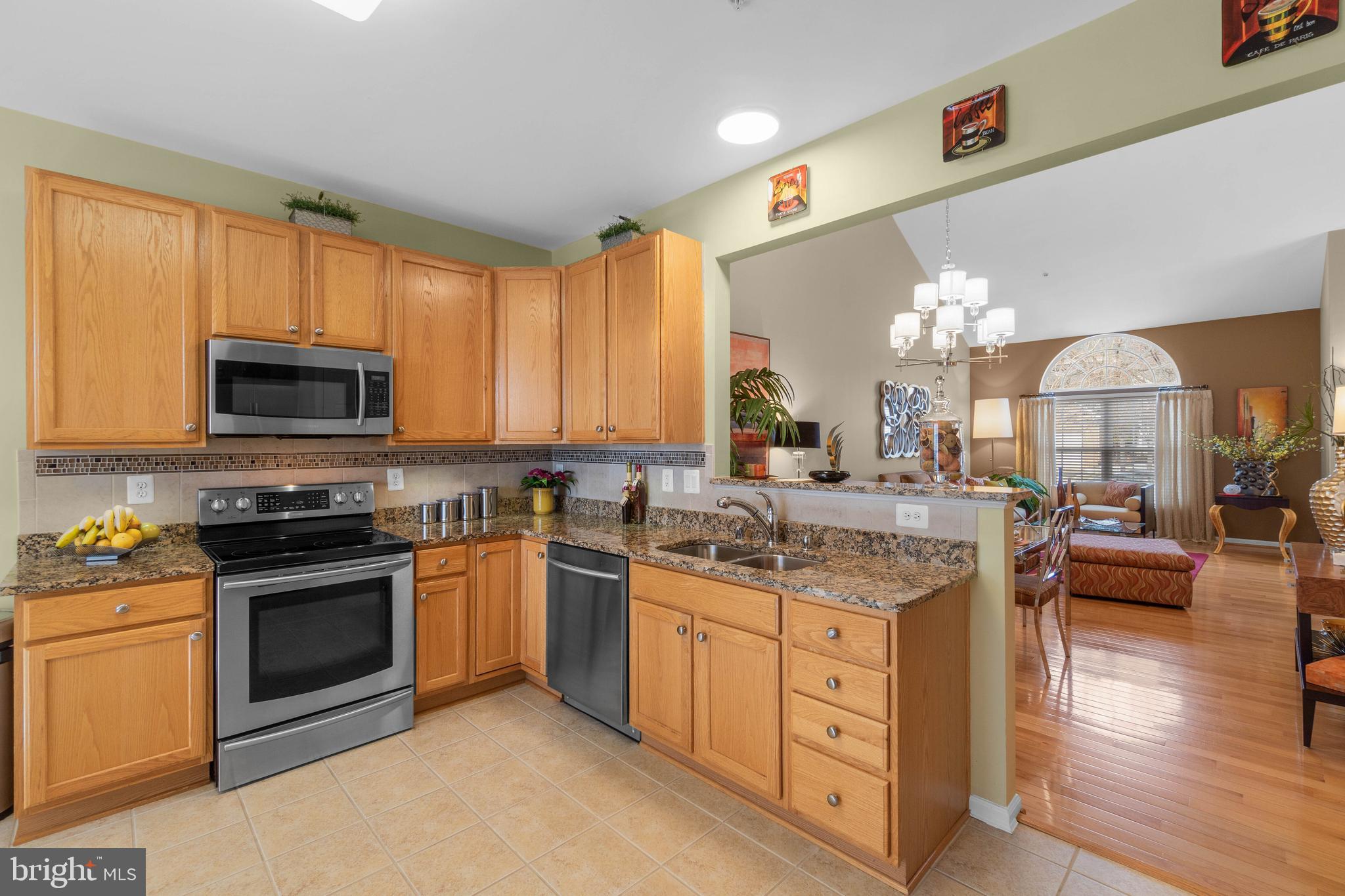 8529 Meadowsweet Road, Unit 8529 Baltimore, MD 21208 - Photo 14 of 47 Kitchen