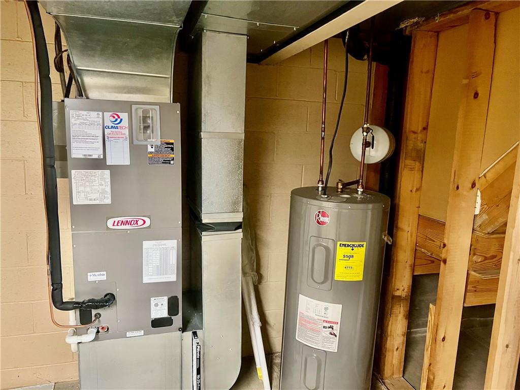 307 Countryside Drive McKees Rocks, PA 15136 - Photo 13 of 16