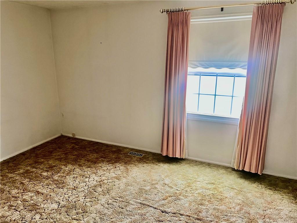 307 Countryside Drive McKees Rocks, PA 15136 - Photo 8 of 16