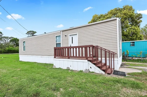 $1,100 | 4805 41st Street East, Unit 1, Dickinson, TX 77539