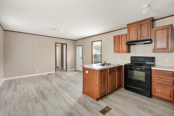 $1,100 | 4805 41st Street East, Unit 1, Dickinson, TX 77539