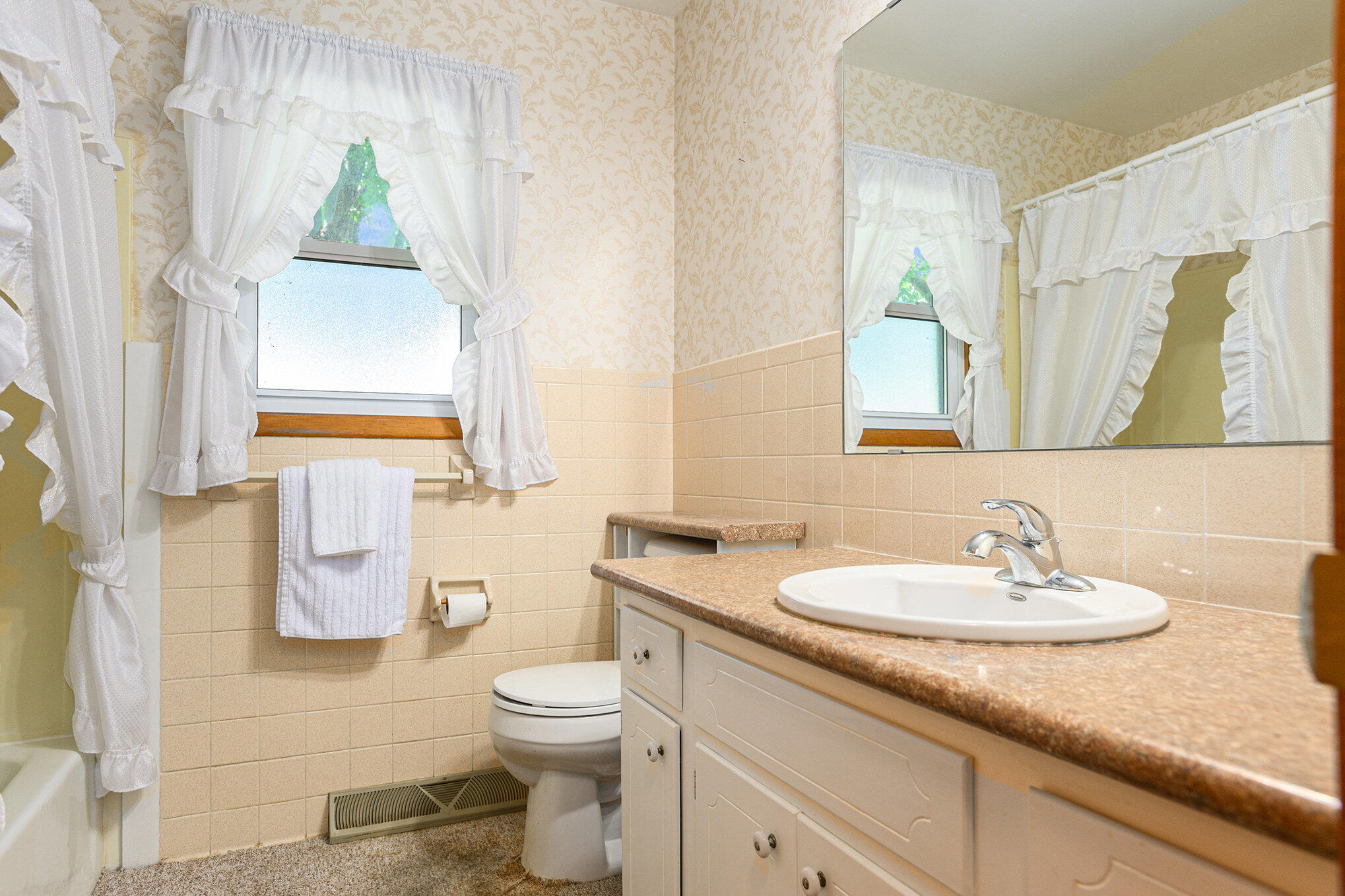 18169 6th Avenue Road Three Rivers, MI 49093 - Photo 14 of 30 013_file_865