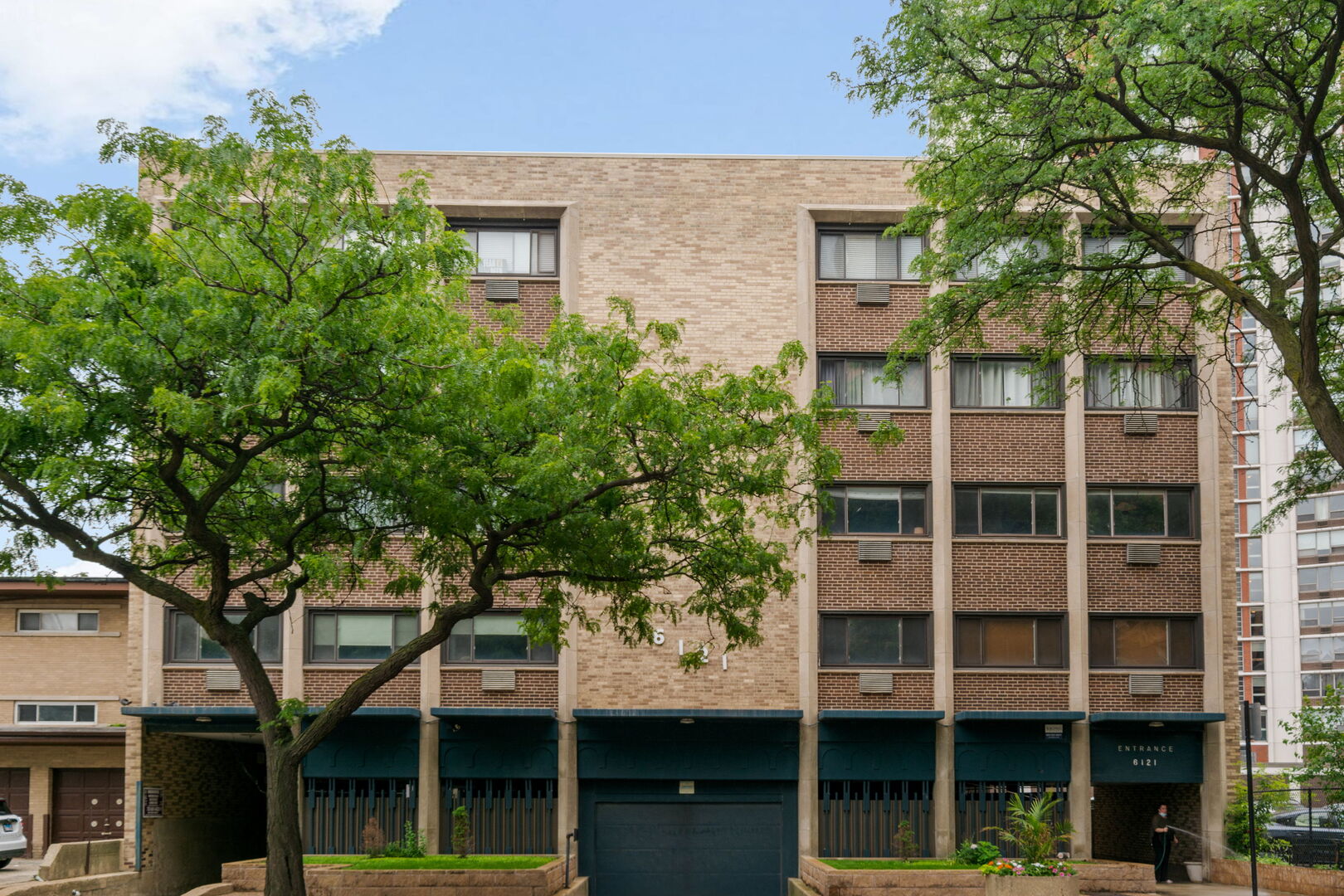 6121 North Sheridan Road, Unit 3A Chicago, IL 60660 - Photo 1 of 19