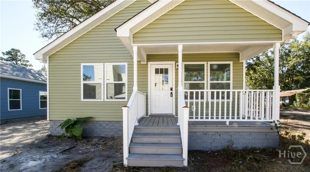 $2,100 | 1113 East 69th Street, Savannah, GA 31404