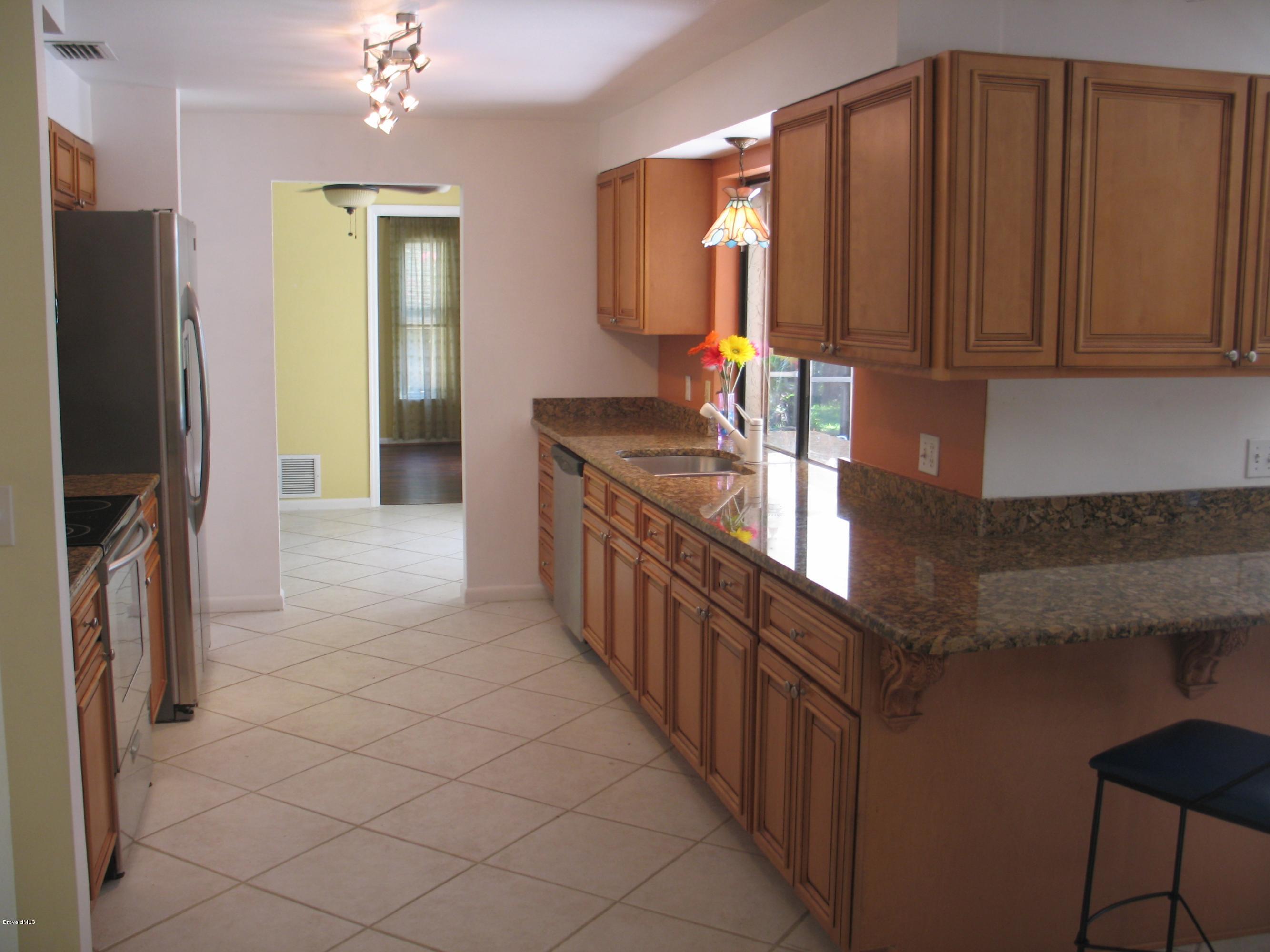 10 Country Club Road Cocoa Beach, FL 32931 - Photo 4 of 18 10 Countryclub 7