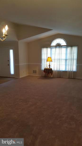 525 Coover Road Annapolis, MD 21401 - Photo 5 of 17 Spacious living room