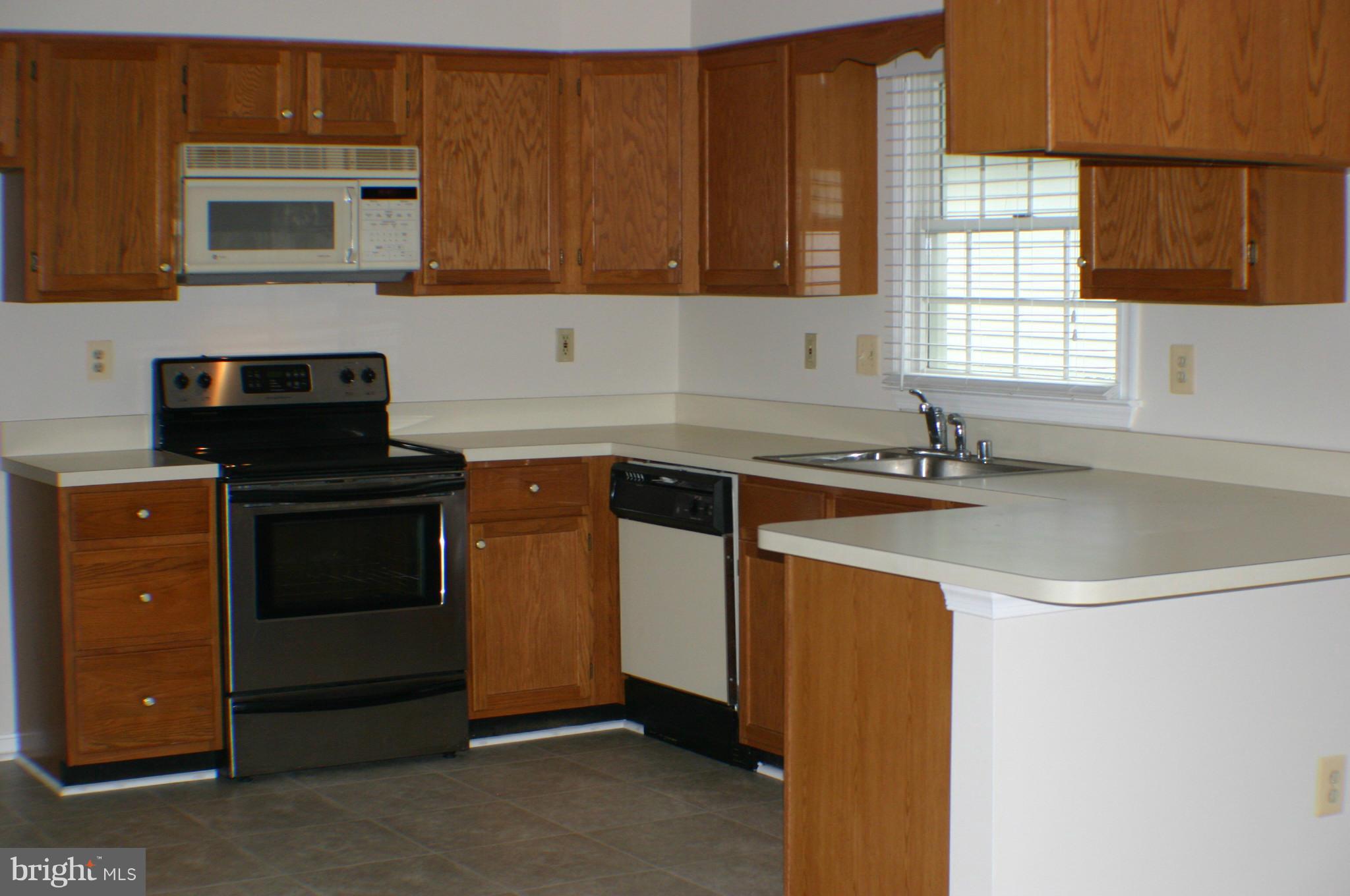 525 Coover Road Annapolis, MD 21401 - Photo 6 of 17 Kitchen