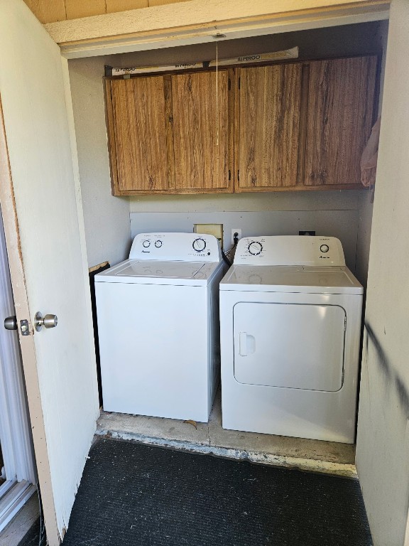 1505 Ward Road, Unit 112 Baytown, TX 77520 - Photo 13 of 15 a utility room with dryer and washer