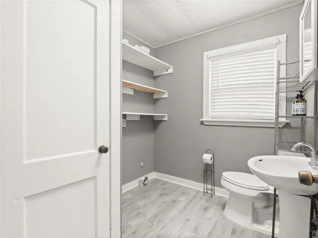 $199,900 | 2001 Ginger Street, Leesville, LA 71446