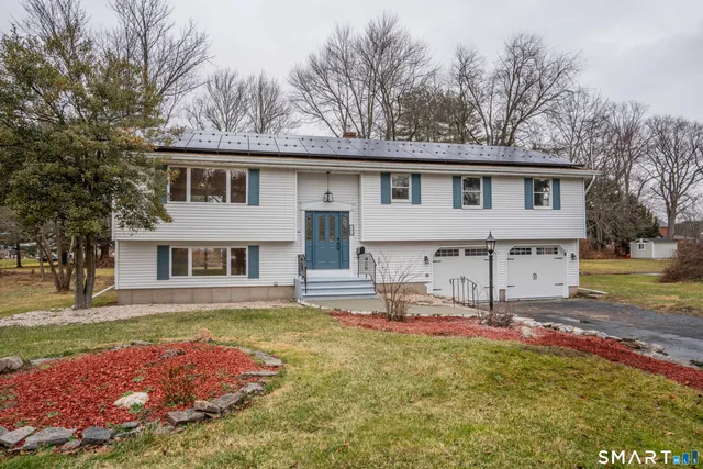 $409,900 | 28 Maude Circle, Windsor, CT 06095