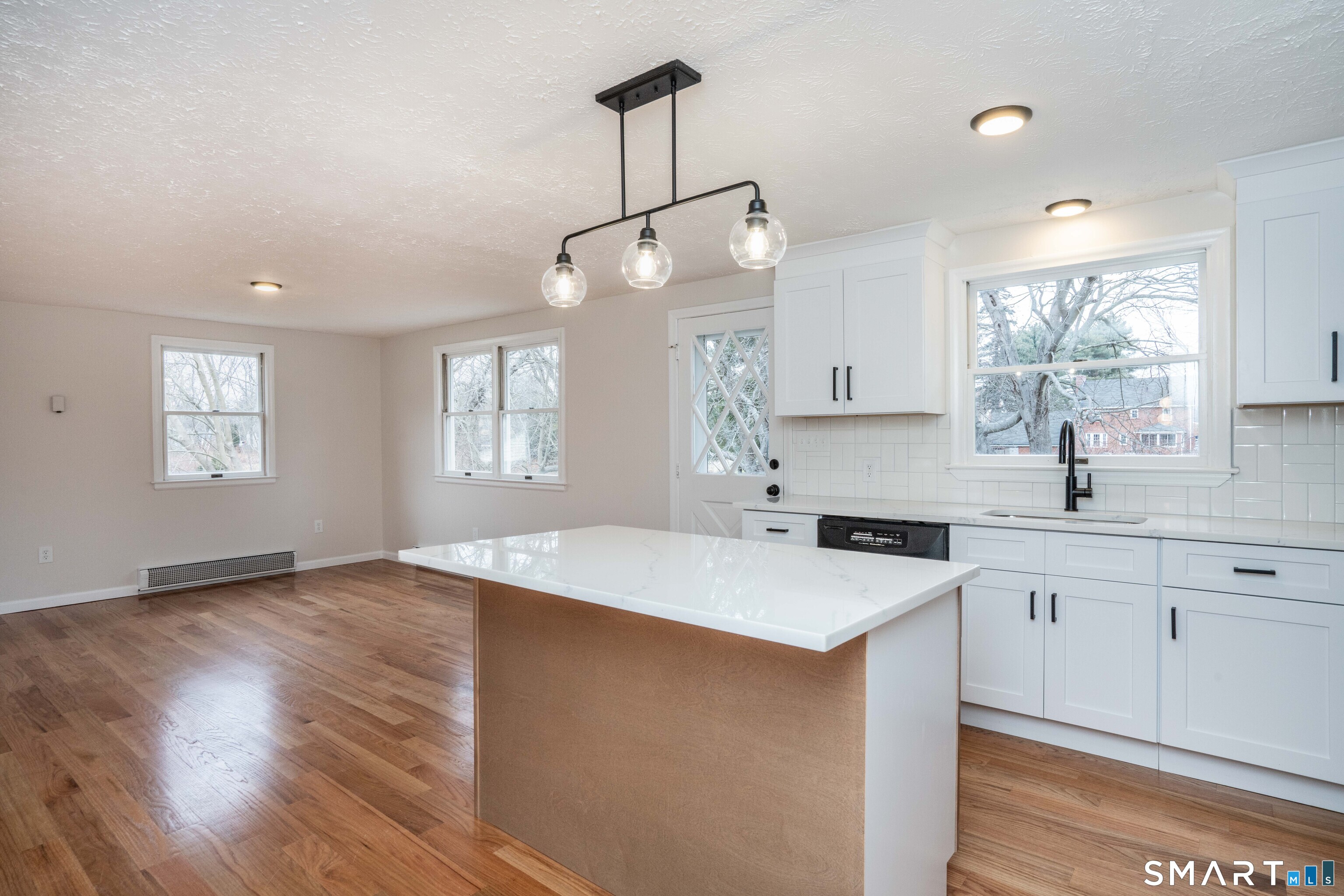 28 Maude Circle Windsor, CT 06095 - Photo 13 of 40