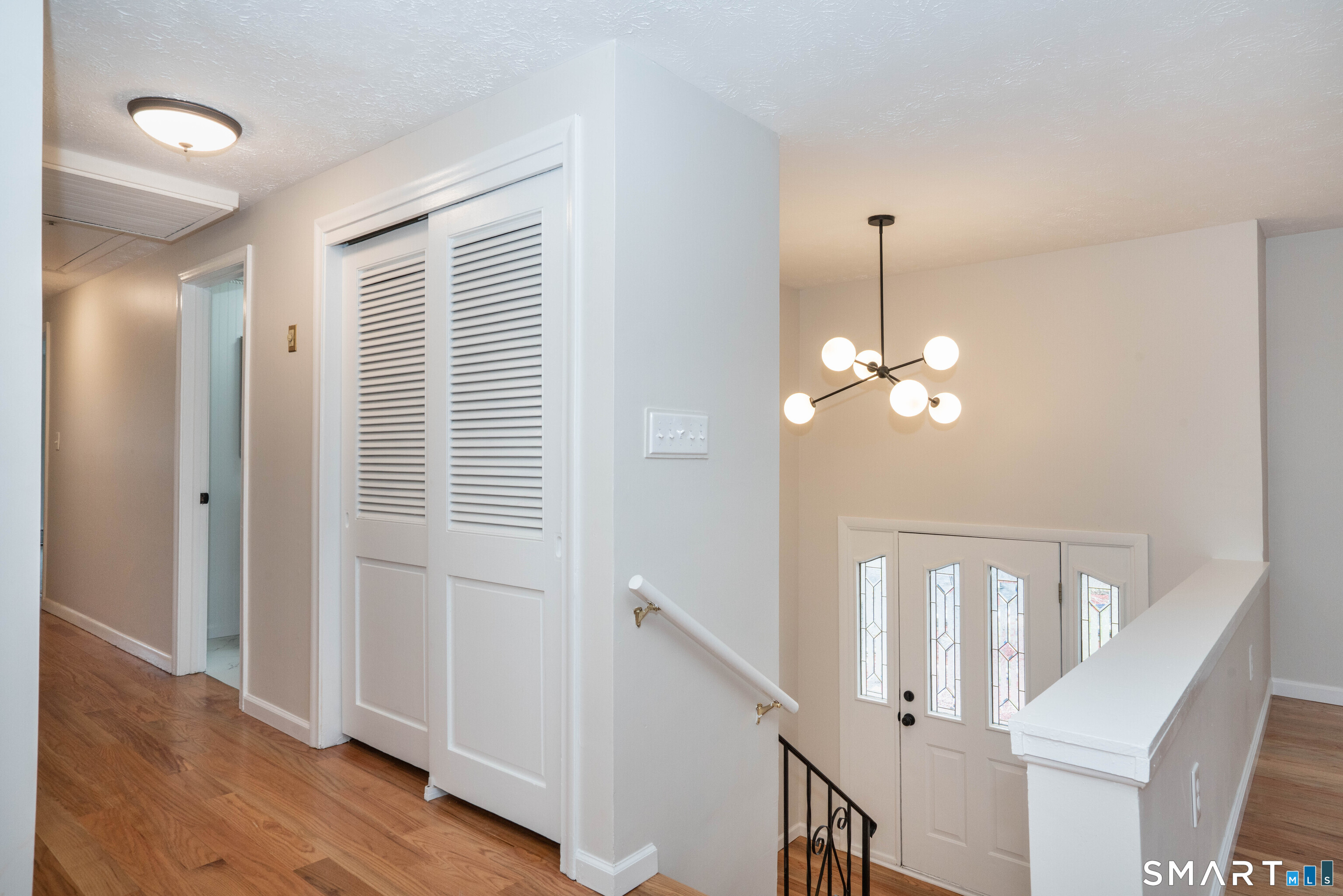 28 Maude Circle Windsor, CT 06095 - Photo 2 of 40