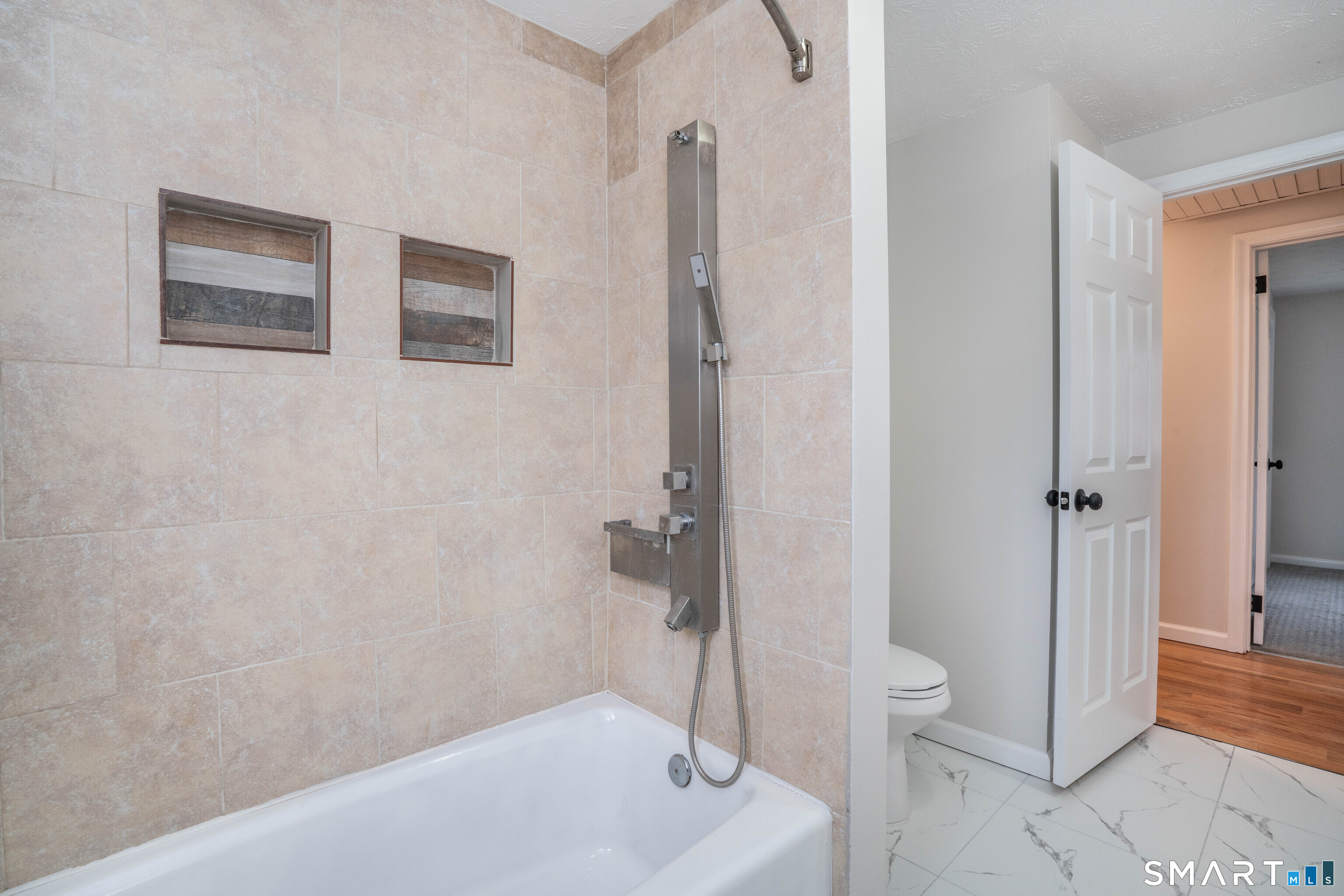 28 Maude Circle Windsor, CT 06095 - Photo 25 of 40