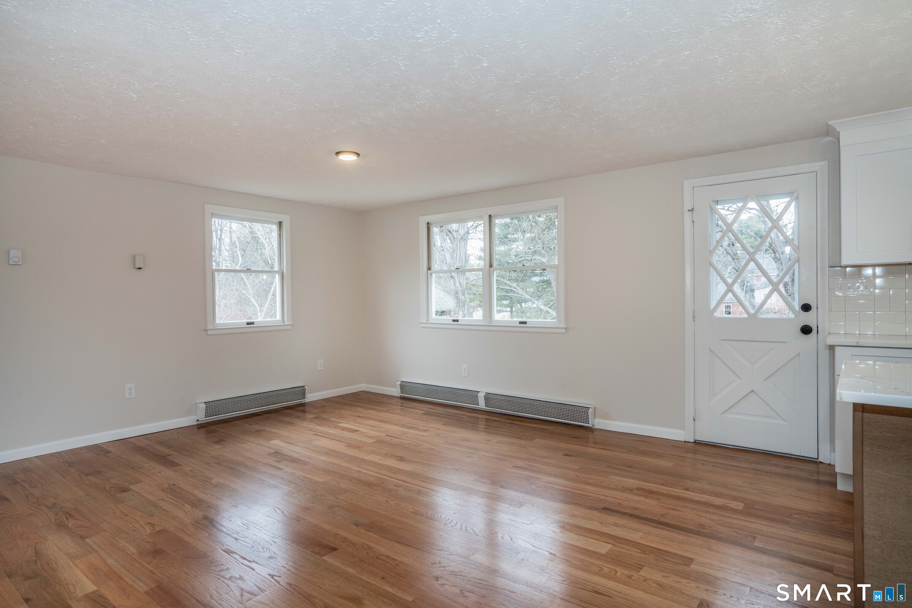 28 Maude Circle Windsor, CT 06095 - Photo 7 of 40