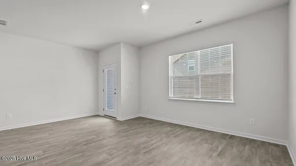 $1,800 | 3500 Sunstone Way, Unit 5, Winterville, NC 28590