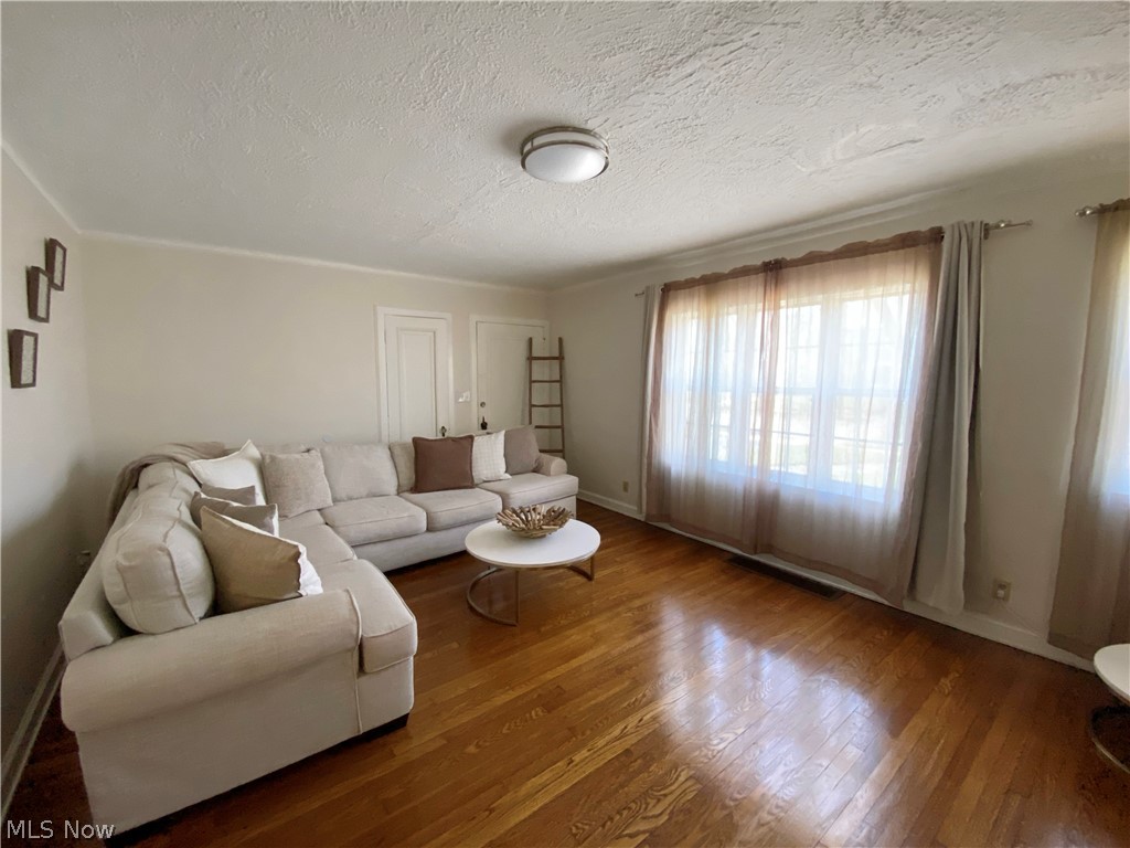 3655 Avalon Road Cleveland, OH 44120 - Photo 13 of 34