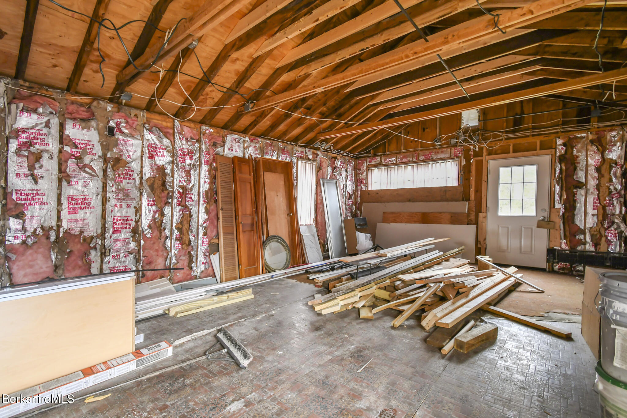 111 Columbia Street Adams, MA 01220 - Photo 31 of 33