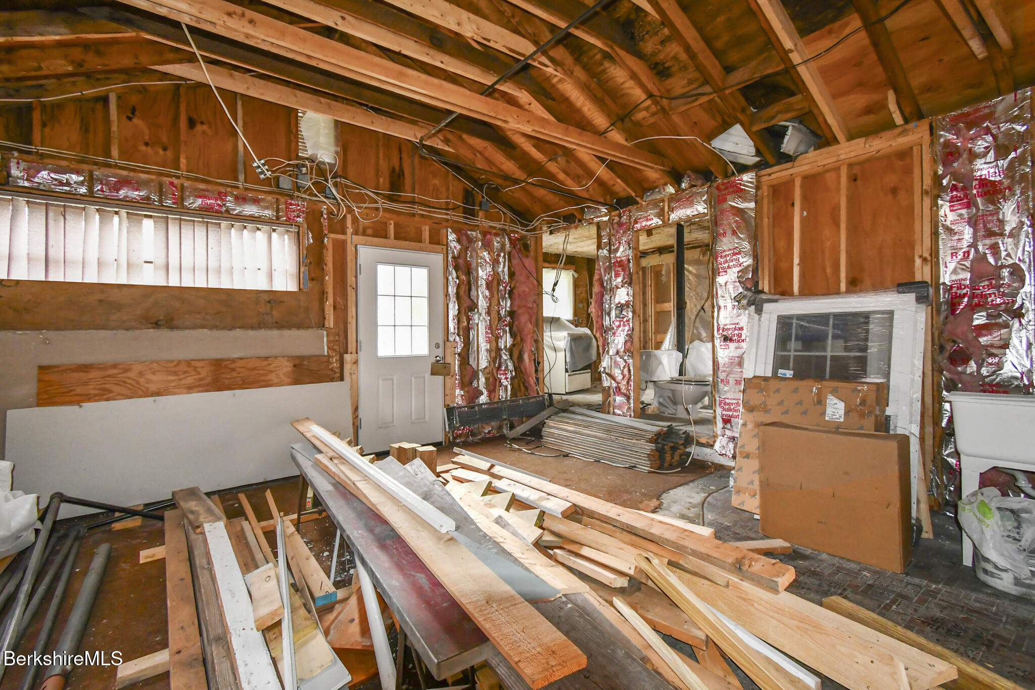 111 Columbia Street Adams, MA 01220 - Photo 32 of 33 a living room with furniture