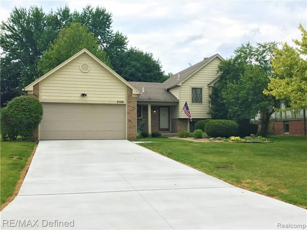 2108 Cumberland Road Rochester Hills, MI 48307 - Photo 2 of 20