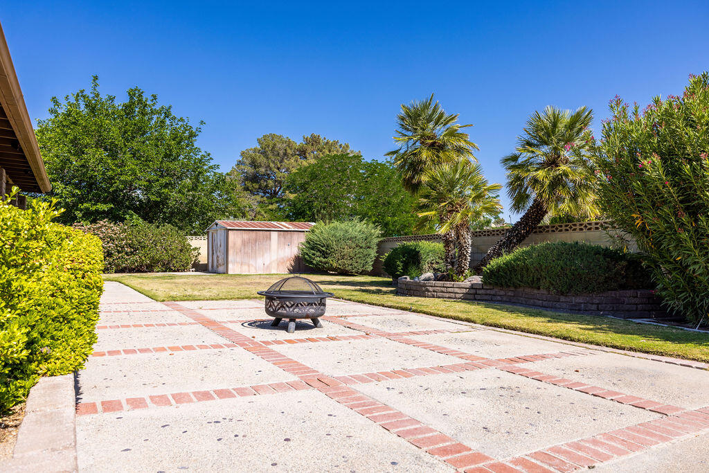 812 West Vicki Avenue Ridgecrest, CA 93555 - Photo 11 of 68 812VickieSt-10
