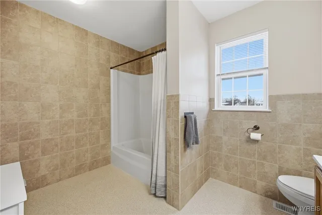 $399,000 | 14 Park Walk, Lancaster, NY 14086