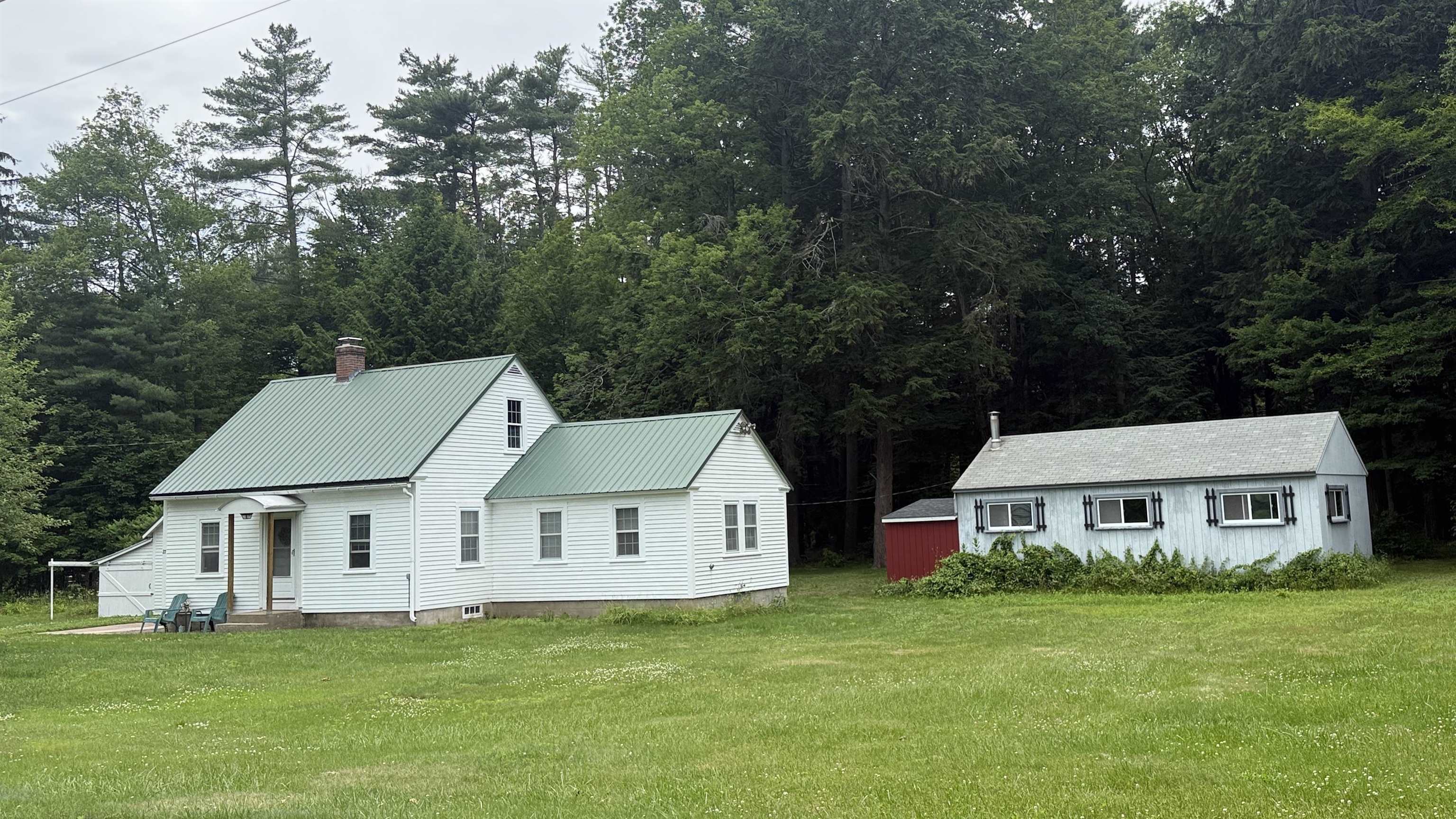 27 Ainsworth Road Claremont, NH 03743 - Photo 2 of 16