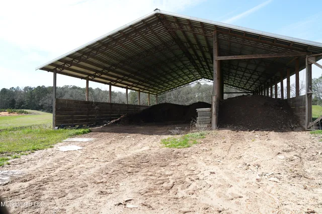 $1,593,000 | 595 Mt Zion Road, Prentiss, MS 39474