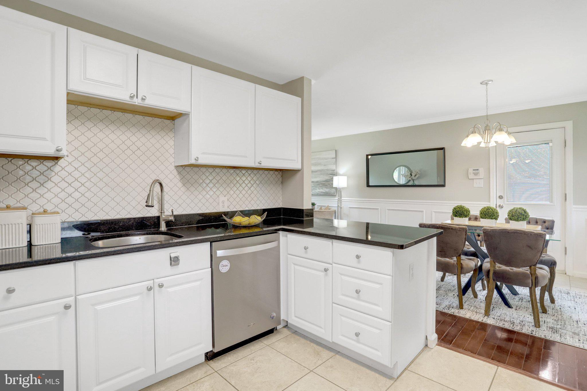8824 Jandell Road Lorton, VA 22079 - Photo 14 of 46 Kitchen