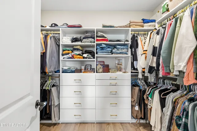 $575,000 | 577 Timberline Drive, Lenoir City, TN 37772