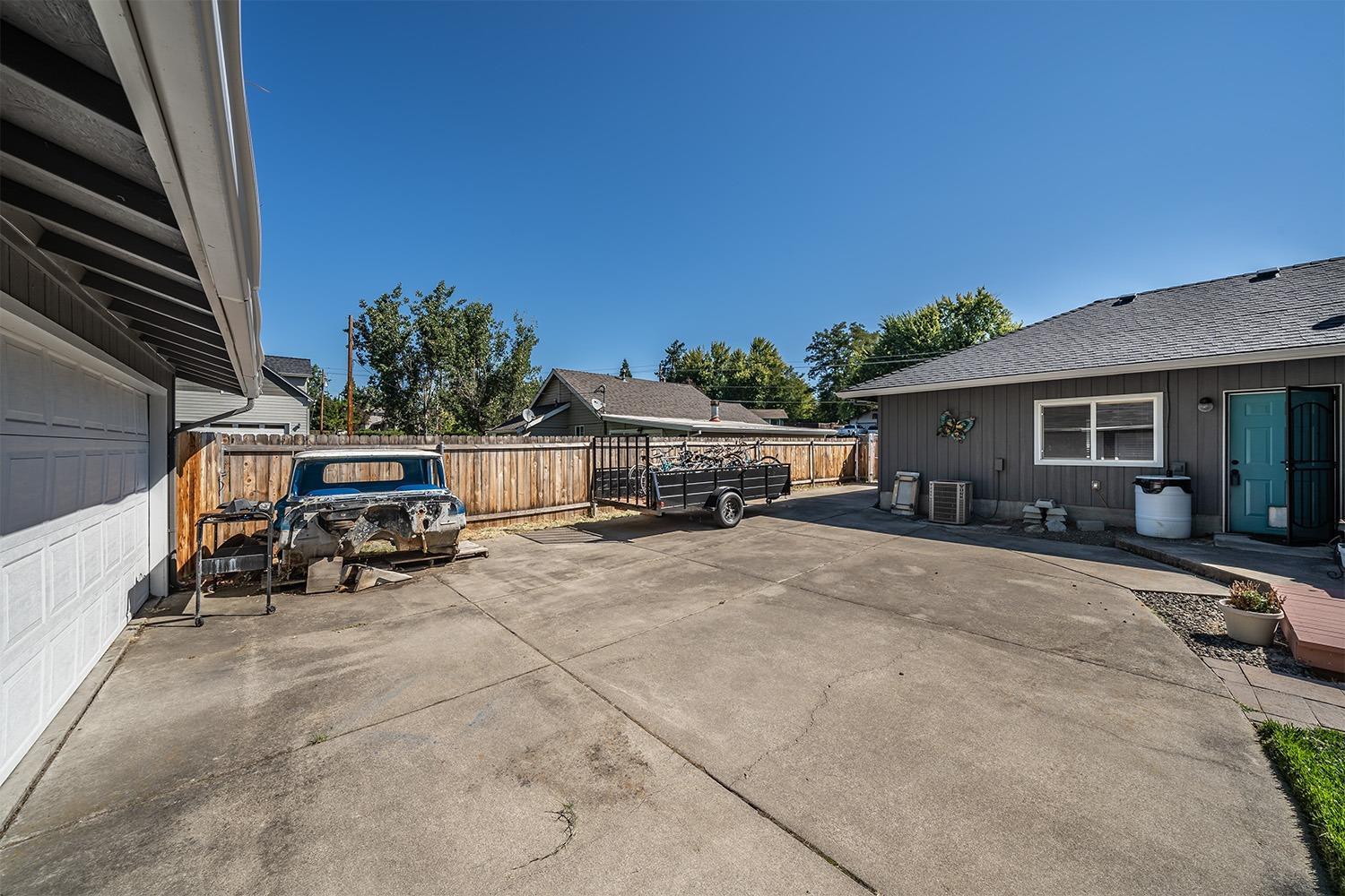 2433 Springbrook Road Medford, OR 97504 - Photo 27 of 28 Additional Photo