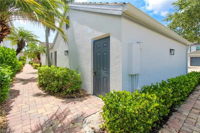 $4,999 | 5964 Sand Wedge Lane, Unit 301, Naples, FL 34110