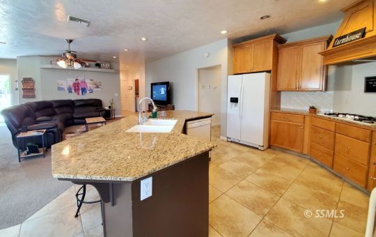 336 South Gateway Boulevard Ridgecrest, CA 93555 - Photo 10 of 33