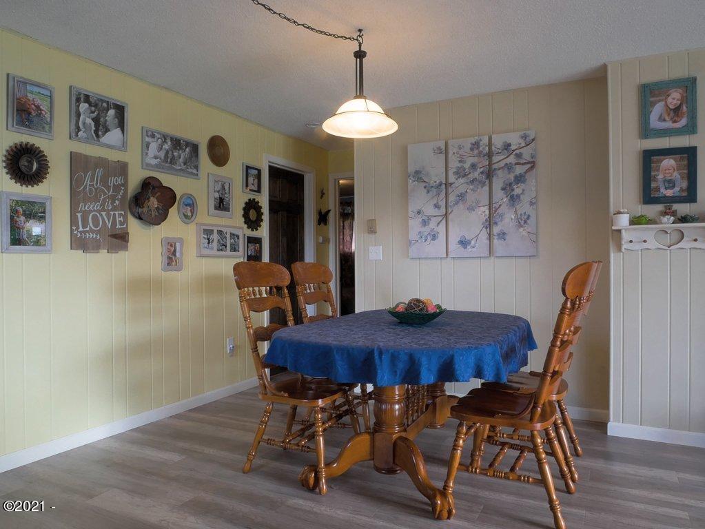 152 Northwest Grinstead Street Siletz, OR 97380 - Photo 6 of 30 Dining Area