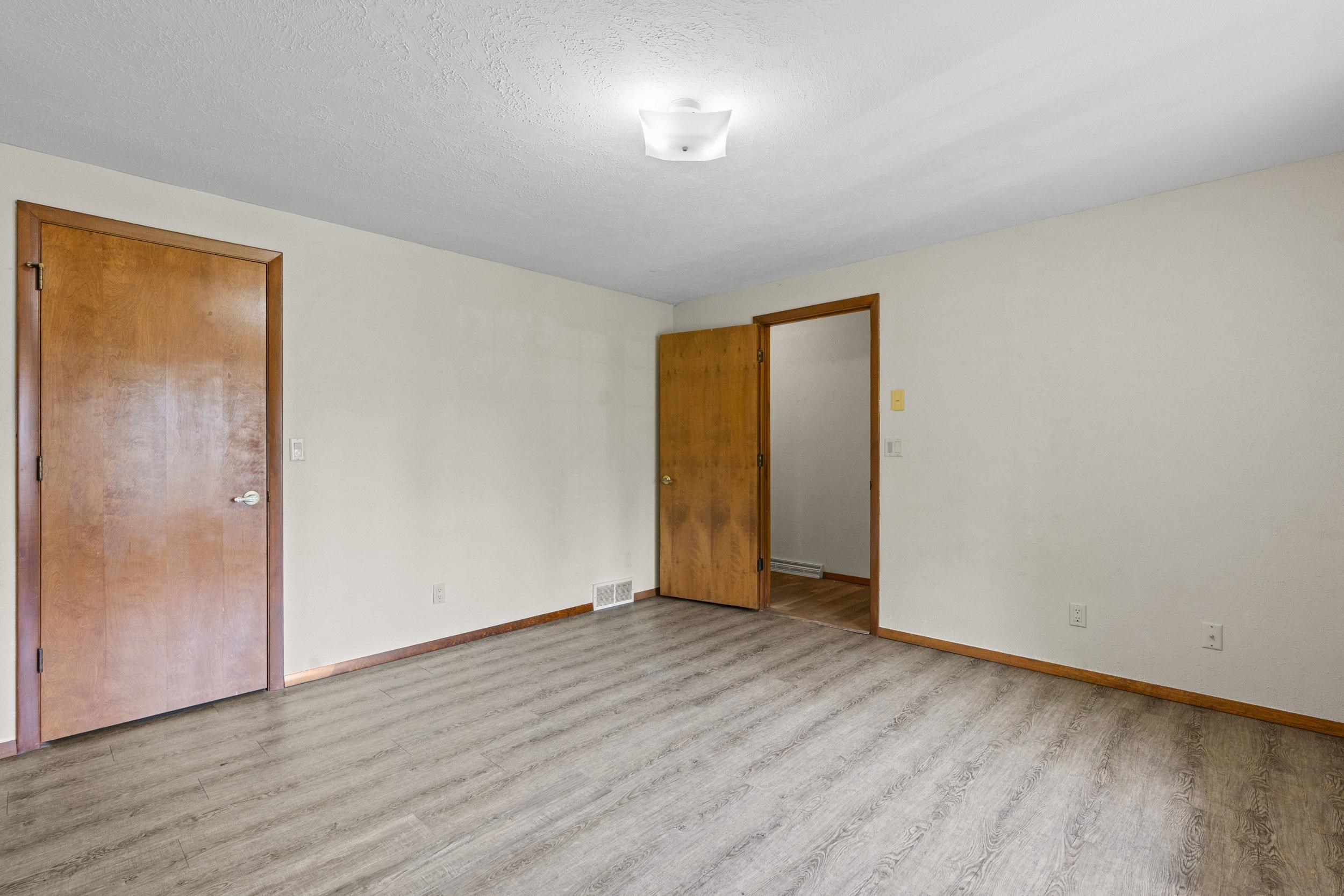 921 Divot Place Green Bay, WI 54313 - Photo 23 of 66