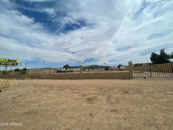 $950,000 | 3927 West Southern Avenue, Phoenix, AZ 85041